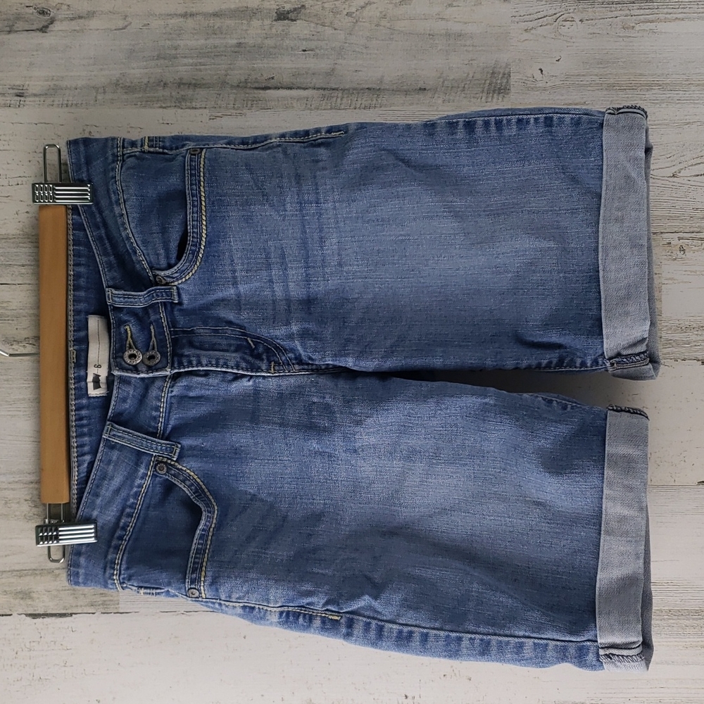 Levi's cuffed denim jean shorts Size 6M